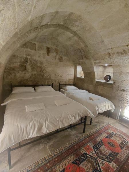 Rooms for 9-10 people in Cappadocia, Prenota  Hotel a Anatolia Centrale con parcheggio, Parcheggio