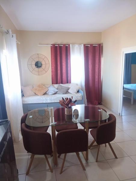 ANGÉLICA RÉSIDENCE Centre-ville 350m plage, Réserver  Tarrafal 
