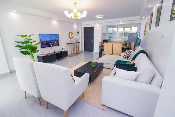 classy executive two bedroom apartment with swimming fully equipped gym ample parking space and amazing scenic views, Buchen Sie Ferienwohnung Nairobi CBD Nairobi