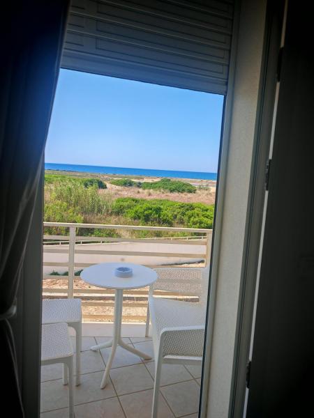 Sea Rooms - Torre Pali, Buchen Sie  Hotels in Torre Pali mit Parkplatz, Parkplätze