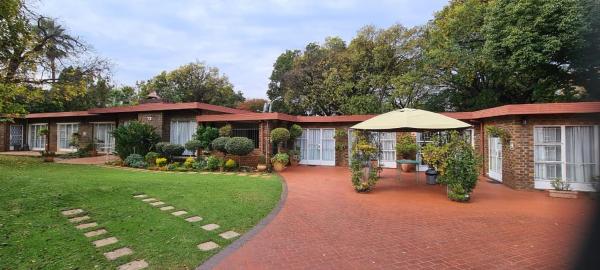 Bloemhoek Guest House, Buchen Sie  Centurion 