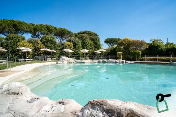 Hotiday Lodge Viareggio, Buchen Sie  Hotels in Viareggio mit Pool, Schwimmbad