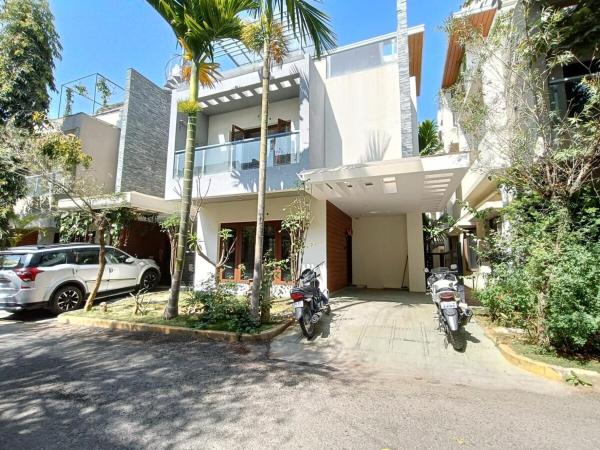 Luxury 4 BHK Lake Community Villa, Réserver  Bangalore Karnataka