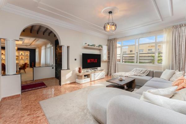 Calm & Spacious Villa - Walk to Beach - Quite Oasis, Réserver  Founty 