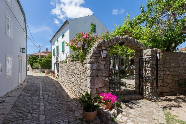 Rooms by the sea Osor - Losinj - 23106, Buchen Sie   