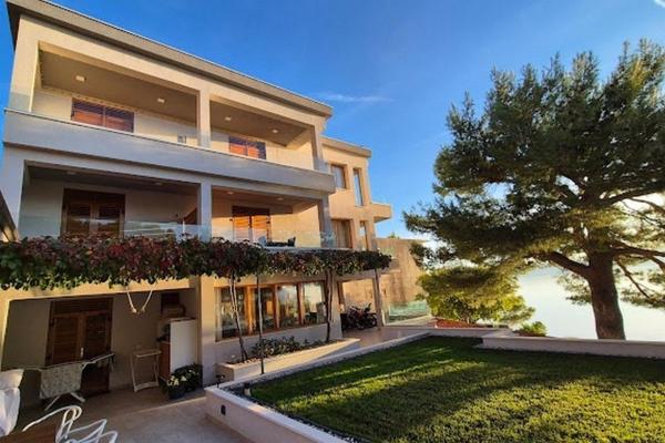 Apartments by the sea Brela, Makarska - 25110, Buchen Sie Ferienwohnung Hotels in Gespanschaft Split-Dalmatien mit Parkplatz, Parkplätze