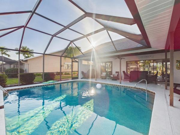 NEW - Villa Rosegarden Oasis, 3 Bedroom Waterfront Pool Villa with Gulf Access, Prenota  Hotel SPA a Florida, SPA