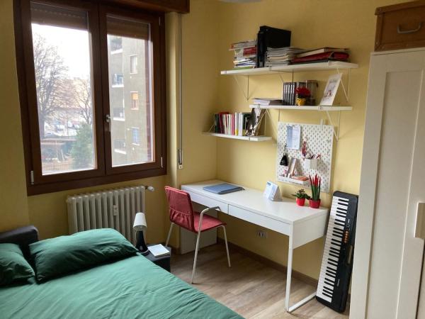 Stanza privata M1 Villa SG a 15 min dal Duomo, Book  Milan Lombardy