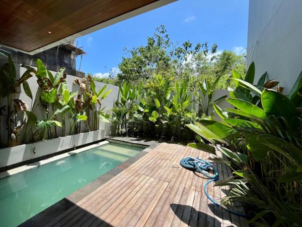 2 bedroom Villa near Nyang Nyang beach and Uluwatu Temple, Reserva ahora  Hoteles con piscina en Bali, Piscina