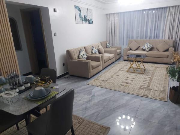 luxurious fully furnished two bedroom apartment with swimming fully equipped gym ample parking space children playing ground and a relaxing rooftop with amazing city views, Buchen Sie Ferienwohnung Nairobi CBD Nairobi