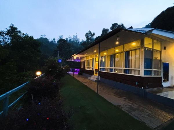 Eco Hills Private Pool Villa, Prenota  Hotel a Kerala con piscina, Piscina