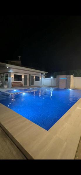 T\zam Villa, Reserva ahora  Hoteles con piscina en Mindanao, Piscina