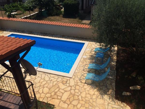 Holiday Home Komplette Villa mit zwei Appartements by Interhome, Reserva ahora  Novigrad 