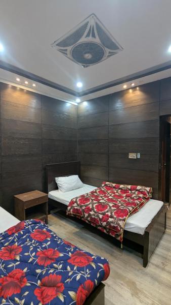 Himalayan guest house, Buchen Sie  Hotels in Islamabad mit Parkplatz, Parkplätze