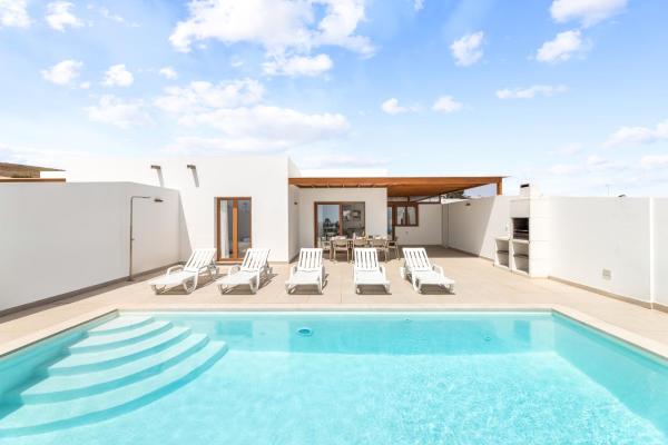 Villa Los Altos Tabaiba 7A by Escape Home, Prenota Villa Playa Blanca 
