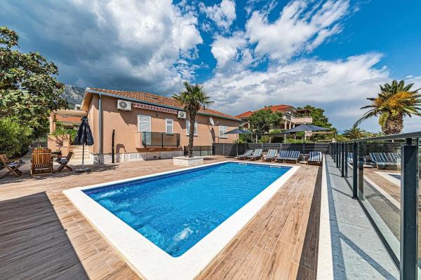 Villa Mima Gomilica, Buchen Sie  Hotels in Gespanschaft Split-Dalmatien mit Pool, Schwimmbad