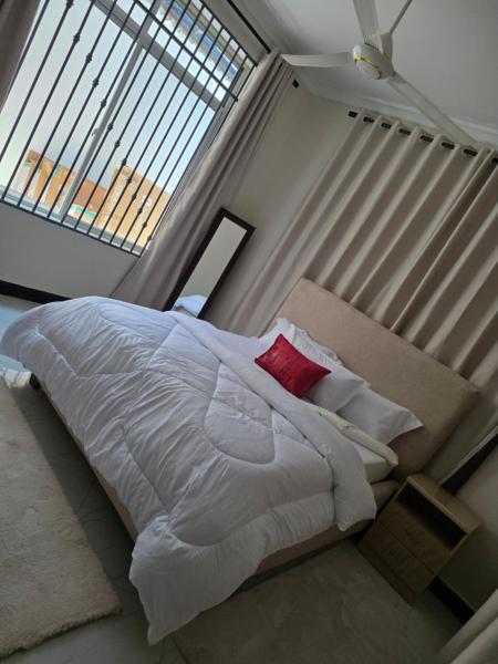 Dreamlight Suites, Buchen Sie  Hotels in Daressalam mit Parkplatz, Parkplätze
