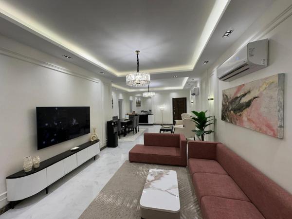 Super Luxury Private Complex Apt In New Cairo, Prenota  Hotel a Cairo Governorate con parcheggio, Parcheggio