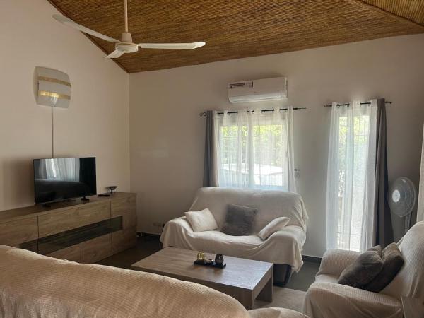 Villa Oasis avec piscine à deux pas de Saly, Prenota  Gandigal Thiès