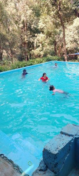 Hillton resort matheran near rugby hotel right side niche, Réserver  Hôtels à Matheran avec piscine, près de Sunset Point, Piscine