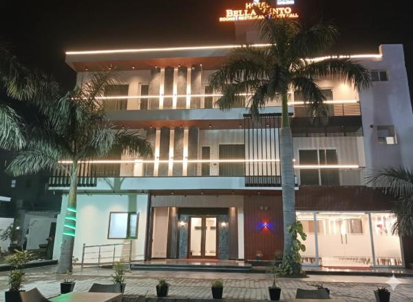 Bella Vento, Réserver  Hôtels à Maharashtra avec piscine, Piscine