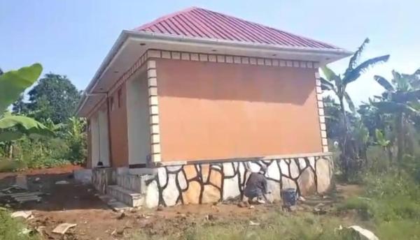 Jayson Housing, Buchen Sie  Hotels in Wakiso mit Parkplatz, Parkplätze