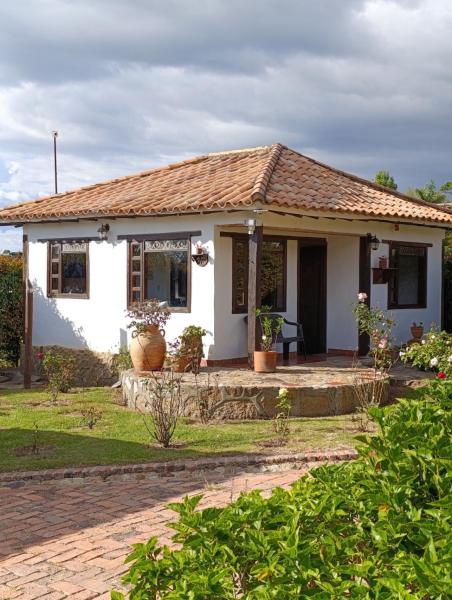 Hermosa Cabaña en Villa de Leyva, Reserva ahora  Hoteles en Boyacá con aparcamiento, Aparcamiento