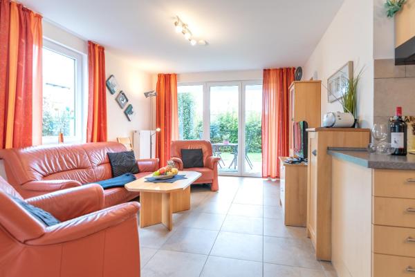 Bernstein-Villa EG 4, Reserva ahora  Hoteles en Usedom con aparcamiento, Aparcamiento
