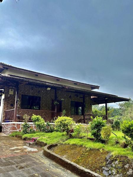 2 bhk Spacious Farmhouse Villa, Reserva ahora  Chouk Maharashtra