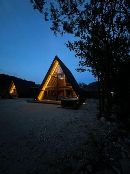 A-frame Boema, Prenota  Hotel a Hunedoara con parcheggio, Parcheggio