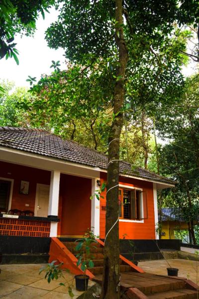 Vihara Inn Resort, Prenota  Hotel a Kerala con piscina, Piscina