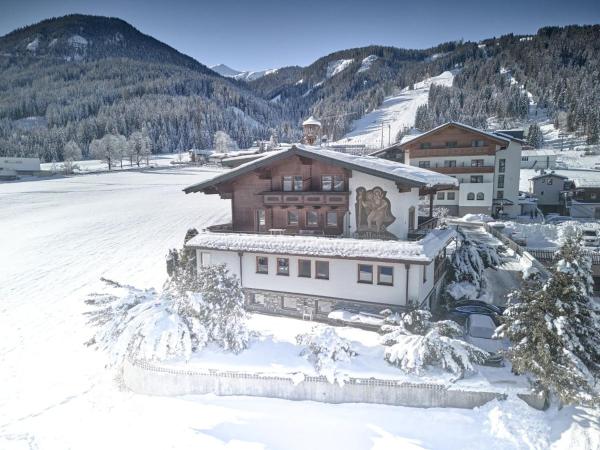 Landhaus Gollegger Appartements Flachau, Reserva ahora  Hoteles en Salzburgo con aparcamiento, Aparcamiento