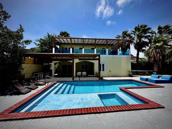 Merlot Villas Aruba private from Palm Beach, Prenota  Palm-Eagle Beach Aruba