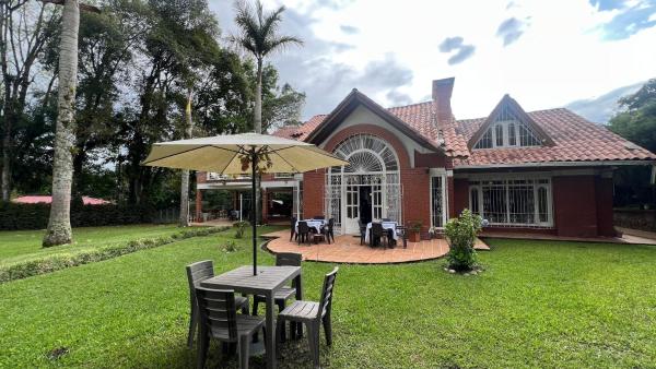 Dharma Casa Holistica, Reserva ahora  Hoteles en Eje Cafetero con aparcamiento, Aparcamiento
