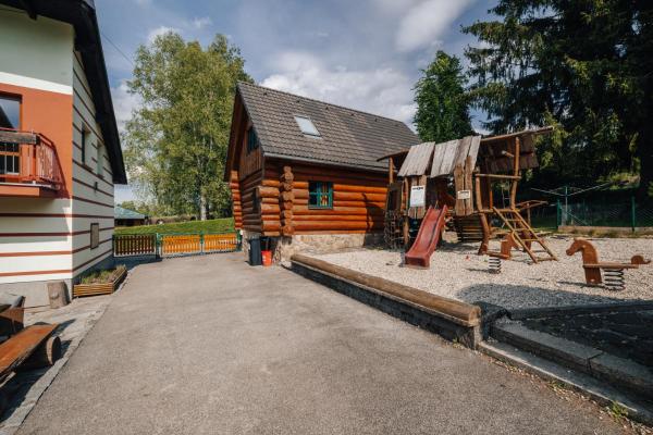 Srubové apartmány Rak, Reserva ahora  Černá v Pošumaví 