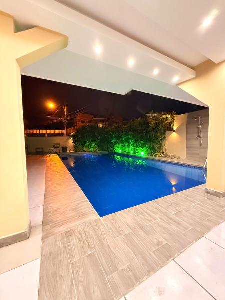 Departamento en Machala, Buchen Sie  Hotels in Machala mit Parkplatz, Parkplätze
