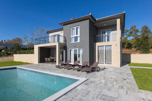 Villa Megi quiet village near Labin, Reserva ahora  Hoteles con piscina en Raša, Piscina