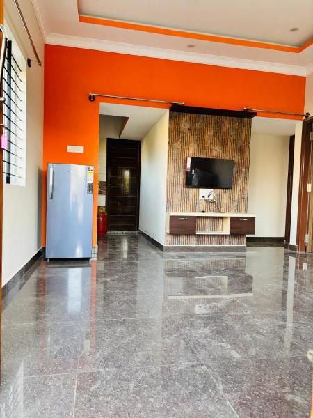 2 BHK Next to the Beautiful Park, Buchen Sie  Bengaluru Karnataka