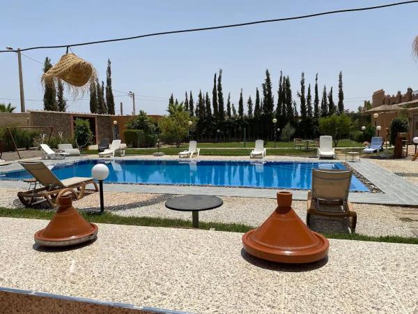 Villa Agafay, Buchen Sie  Hotels in Marrakech-Safi mit Parkplatz, Parkplätze