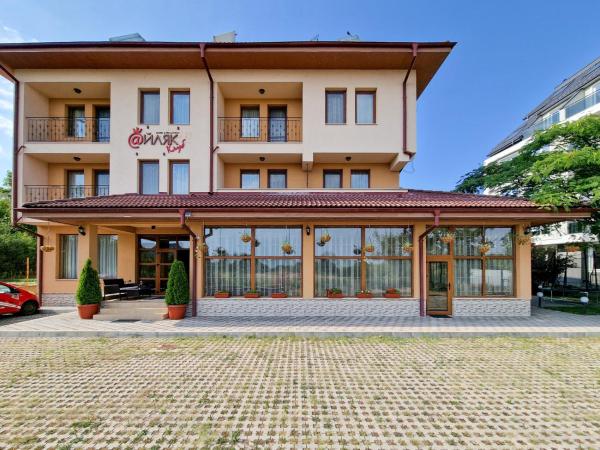 Айляк Клуб Хисаря - Бутиков Хотел&СПА с Elegant Ultra All Inclusive, Buchen Sie  Hotels in Chissarja mit Frühstück, Frühstück