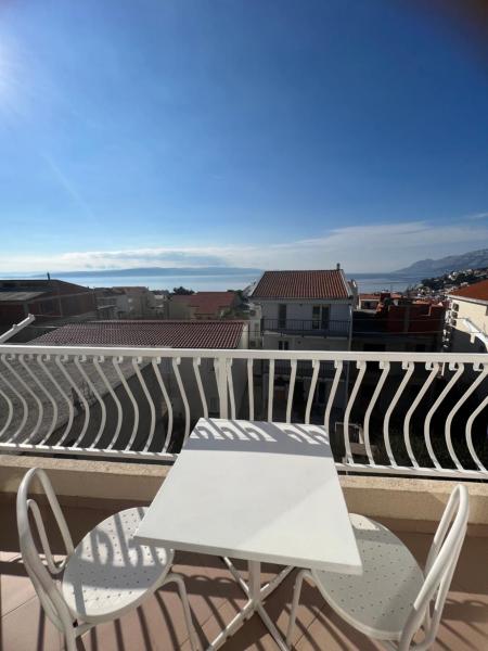 Apartments Jurisic, Buchen Sie Ferienwohnung Hotels in Gespanschaft Split-Dalmatien mit Parkplatz, Parkplätze