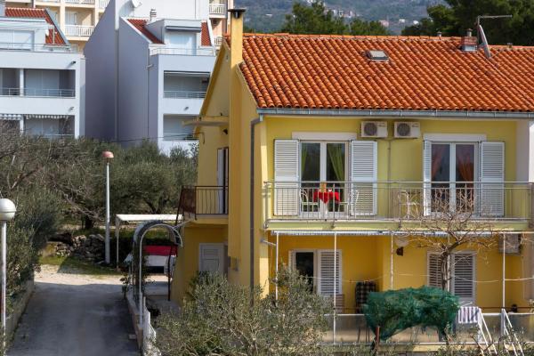 Apartmani Asja, Buchen Sie Hotel Hotels in Gespanschaft Split-Dalmatien mit Parkplatz, Parkplätze