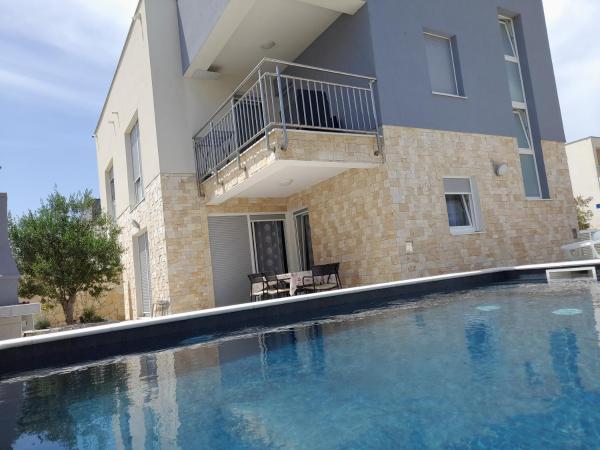 Villa Rosa, Prenota  Privlaka Regione di Zara
