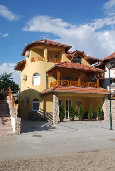 Vila Srebrno jezero