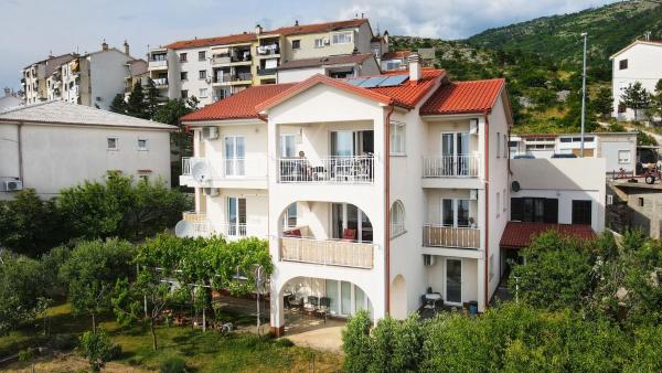 Apartments Antonio 2, Book Apartment Kvarner Hotels with a Parking, Parking