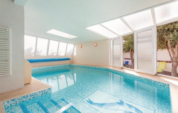 Luksuzna villa sa privatnim unutarnjim bazenom Villa Garden, Buchen Sie  Hotels in Gespanschaft Split-Dalmatien mit Pool, Schwimmbad