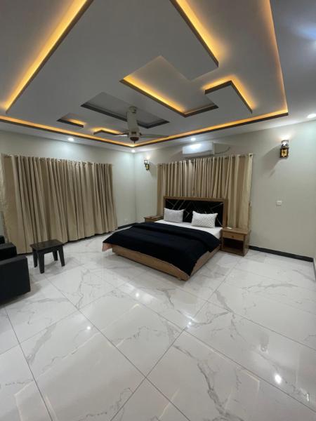 The Crown Guest House, Buchen Sie  Hotels in Islamabad mit Parkplatz, Parkplätze