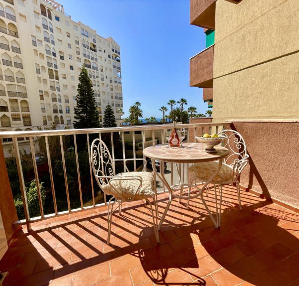 Beautiful 1 bedroom south facing apartment, Prenota Appartamento Hotel a Costa Tropical con piscina, Piscina