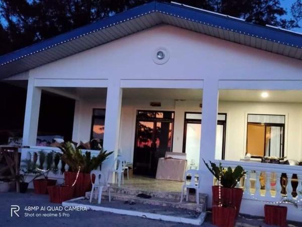 La Cala Beach House at Puerto Silanguin, Prenota  Hotel a Luzon con parcheggio, Parcheggio
