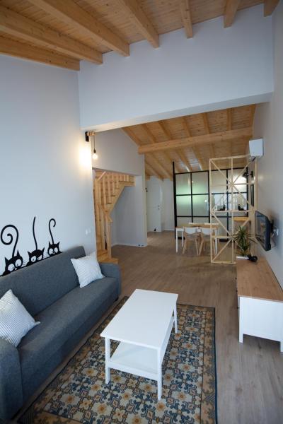 Casa dos Gatos, Book  Lourinhã 